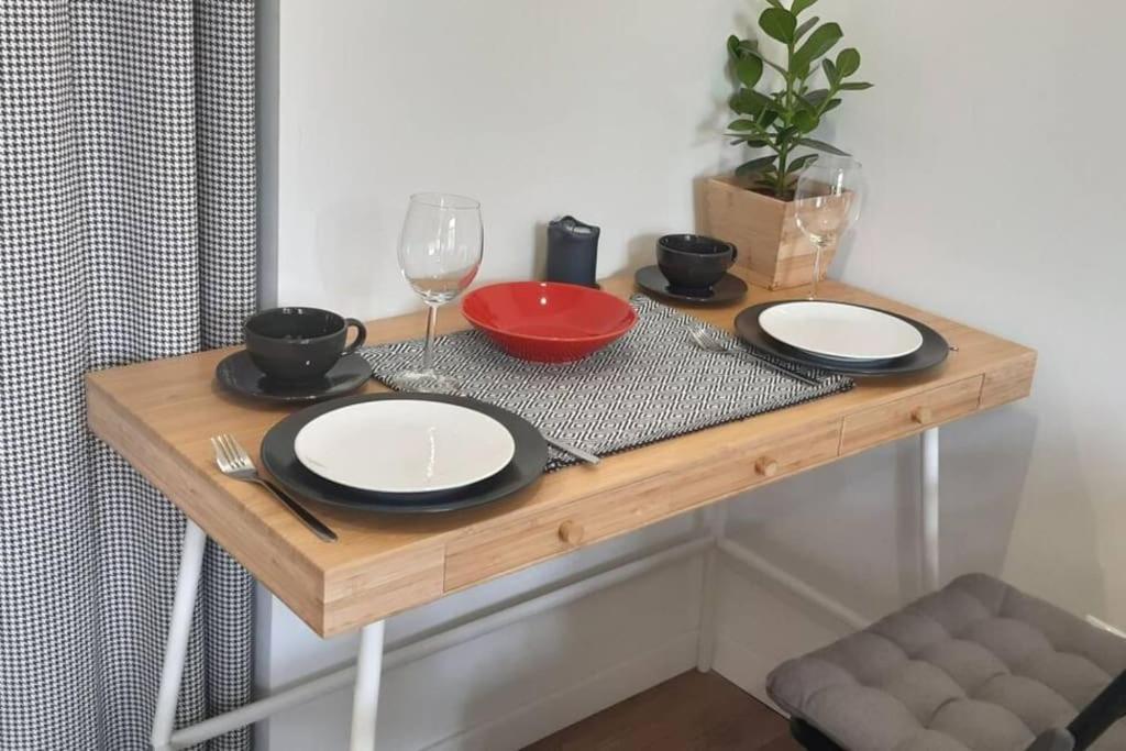 Lemuria Apartament Szkolna Centrum 莱格尼察 外观 照片