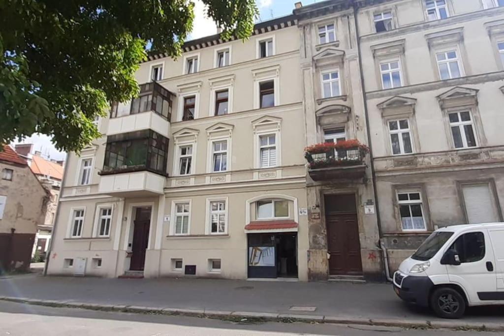 Lemuria Apartament Szkolna Centrum 莱格尼察 外观 照片